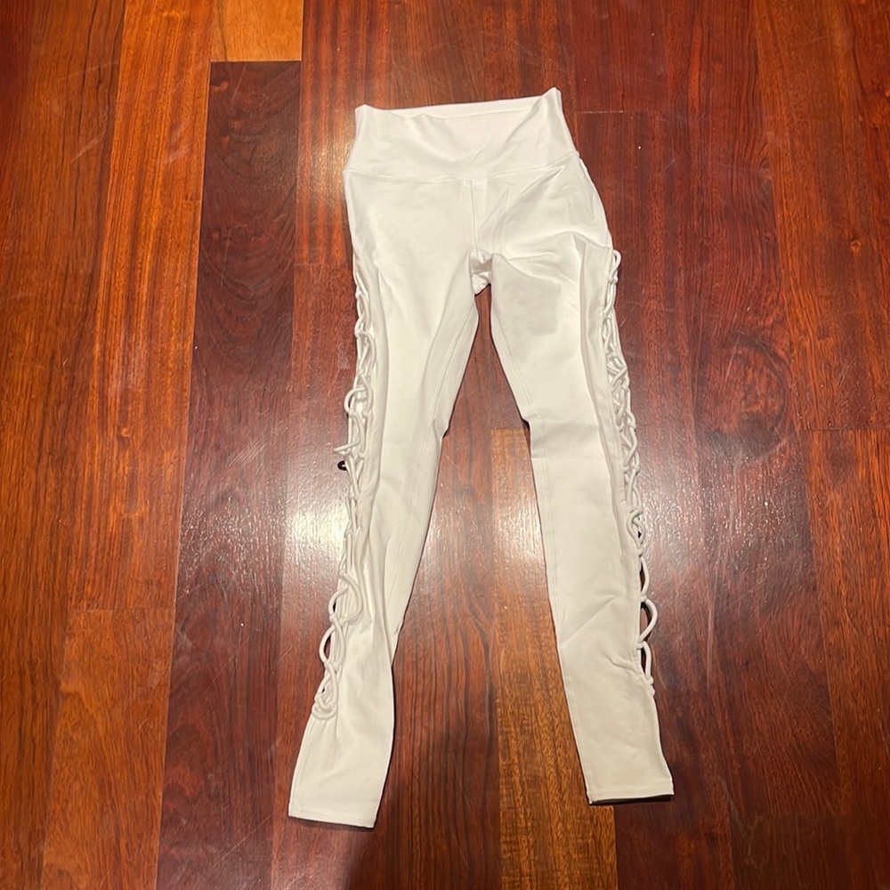 ALO YOGA White Interlace High Waist Leggings (S)